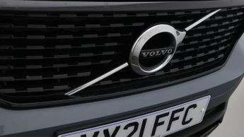 Volvo XC40 B4 R-DESIGN PRO