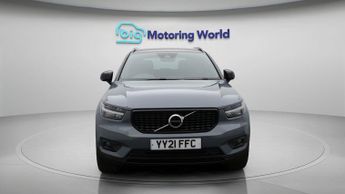 Volvo XC40 B4 R-DESIGN PRO