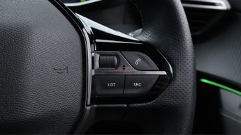 Peugeot E-2008 GT