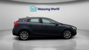 Volvo V40 T3 INSCRIPTION EDITION