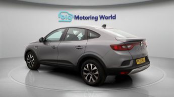 Renault Arkana ICONIC E-TECH