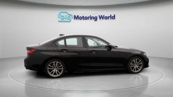BMW 3 Series 330E SPORT PRO
