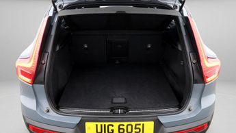 Volvo XC40 T3 R-DESIGN