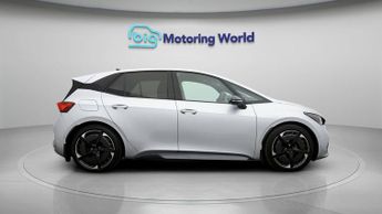 CUPRA Born V3