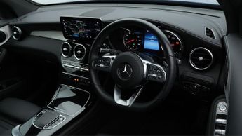 Mercedes-Benz GLC GLC 300 4MATIC AMG LINE