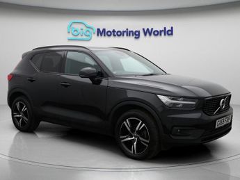 Volvo XC40 T3 R-DESIGN