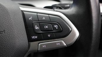 Volkswagen Golf LIFE ETSI DSG