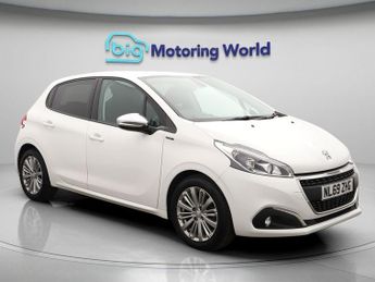 Peugeot 208 PURETECH S/S SIGNATURE