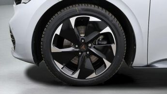 CUPRA Born V2