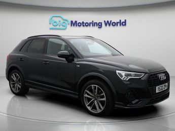 Audi Q3 TFSI S LINE BLACK EDITION