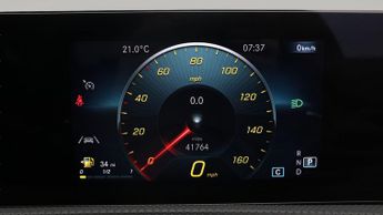 Mercedes-Benz CLA CLA 200 AMG LINE