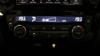 Nissan Qashqai DIG-T ACENTA PREMIUM DCT