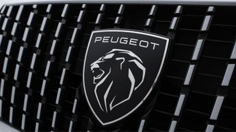 Peugeot 2008 PURETECH EAT8 S/S GT