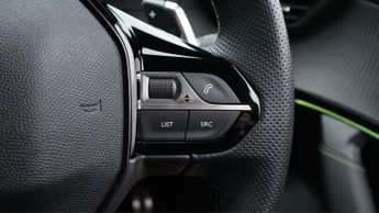 Peugeot 2008 PURETECH EAT8 S/S GT