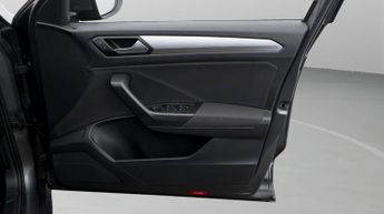 Volkswagen T-Roc LIFE TSI DSG