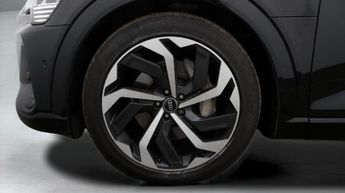 Audi e-tron QUATTRO BLACK EDITION