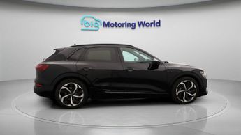 Audi e-tron QUATTRO BLACK EDITION