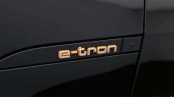 Audi e-tron QUATTRO BLACK EDITION