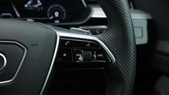 Audi e-tron QUATTRO BLACK EDITION
