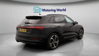 Audi e-tron QUATTRO BLACK EDITION
