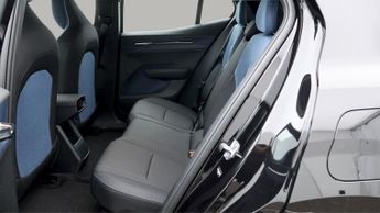 Volvo EX30 PLUS