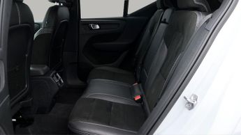 Volvo XC40 B4 R-DESIGN