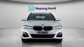BMW 3 Series 330E M SPORT