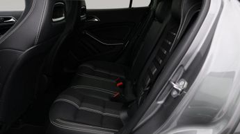Mercedes-Benz GLA GLA 180 URBAN EDITION