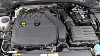 Volkswagen Golf R-LINE ETSI DSG