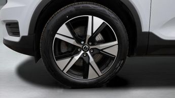 Volvo XC40 RECHARGE T4 R-DESIGN