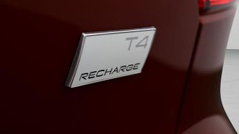 Volvo XC40 RECHARGE T4 R-DESIGN