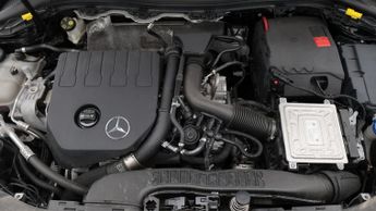 Mercedes-Benz GLA GLA 200 SPORT