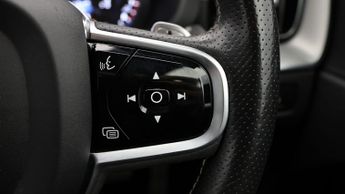 Volvo XC60 T5 R-DESIGN PRO AWD