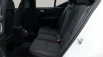 Volvo XC40 T3 MOMENTUM