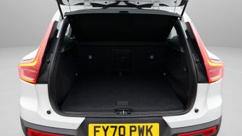 Volvo XC40 T3 MOMENTUM