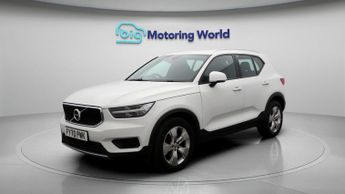 Volvo XC40 T3 MOMENTUM