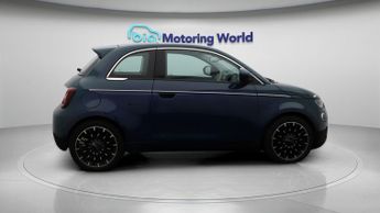 Fiat 500e LA PRIMA