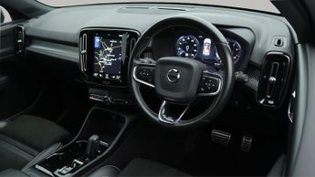 Volvo XC40 T3 R-DESIGN