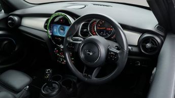 MINI Hatch COOPER EXCLUSIVE