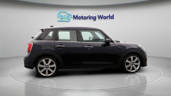 MINI Hatch COOPER EXCLUSIVE