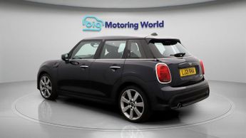 MINI Hatch COOPER EXCLUSIVE