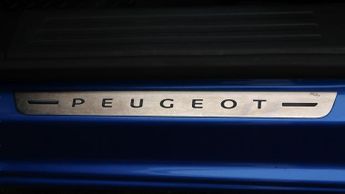 Peugeot E-2008 GT LINE