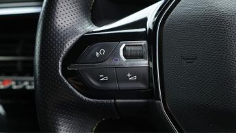 Peugeot E-2008 GT LINE