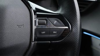 Peugeot E-2008 GT LINE