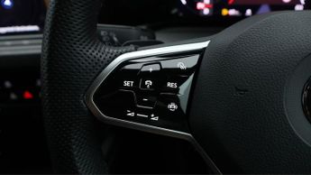 Volkswagen Golf R-LINE TDI DSG