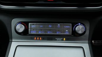 Hyundai KONA PREMIUM