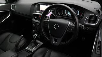 Volvo V40 T3 R-DESIGN EDITION