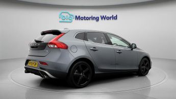 Volvo V40 T3 R-DESIGN EDITION
