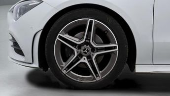 Mercedes-Benz CLA CLA 180 AMG LINE