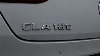 Mercedes-Benz CLA CLA 180 AMG LINE